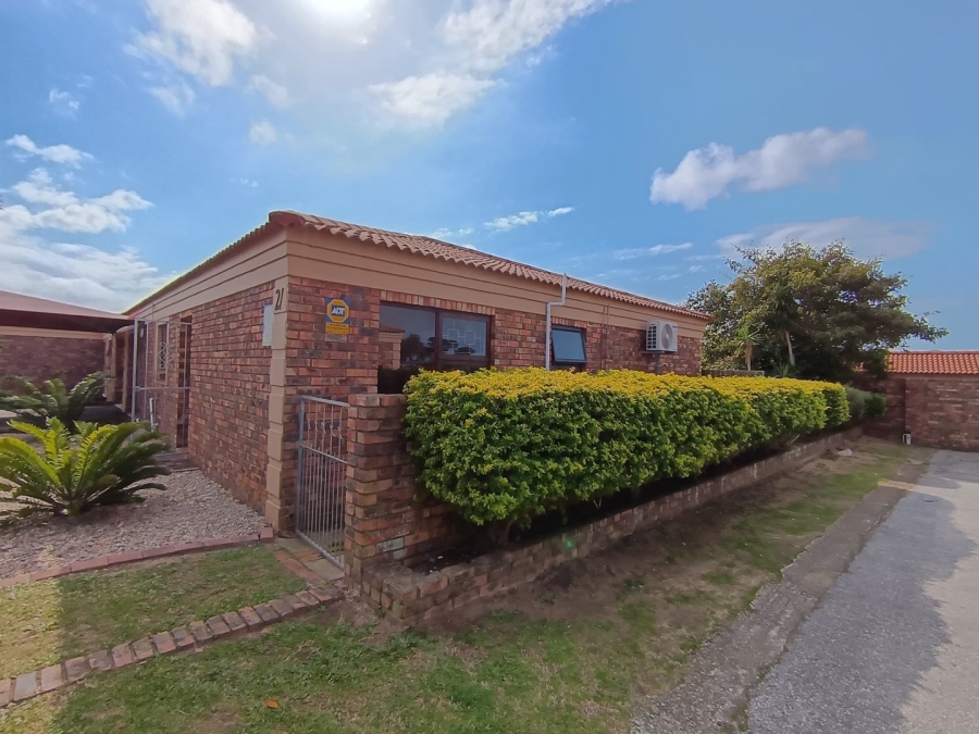 2 Bedroom Property for Sale in Humewood Eastern Cape